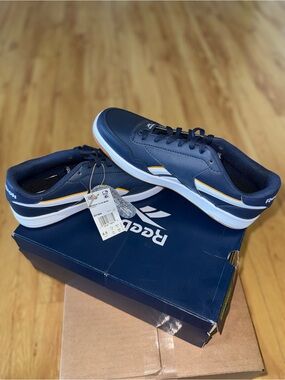 Reebok Memory Tech Men’s Navy Leather Casual Sneakers with White Sole